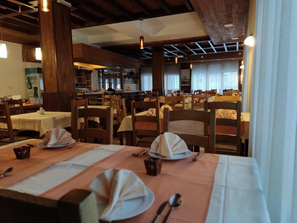 Hotel Villa Ugar Влашич Екстериор снимка